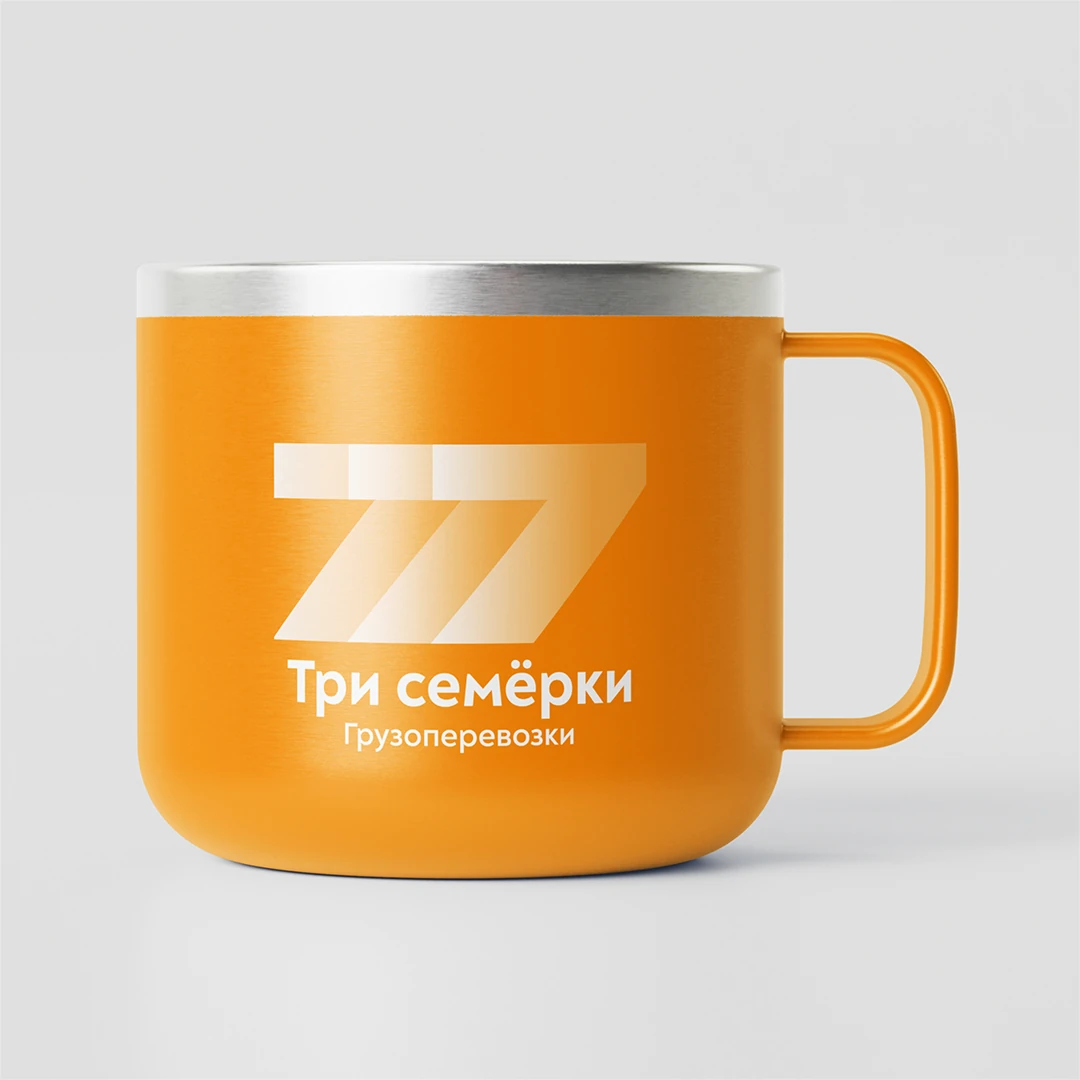 Три семёрки — фирменный логотип на сувенирной продукции